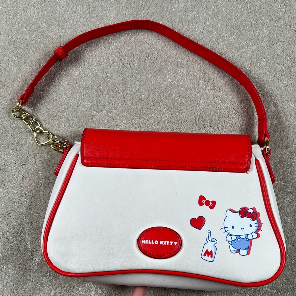 Hello Kitty Her Universe Purse Red Bow Gold Chain Apple Pencil‎ Interior